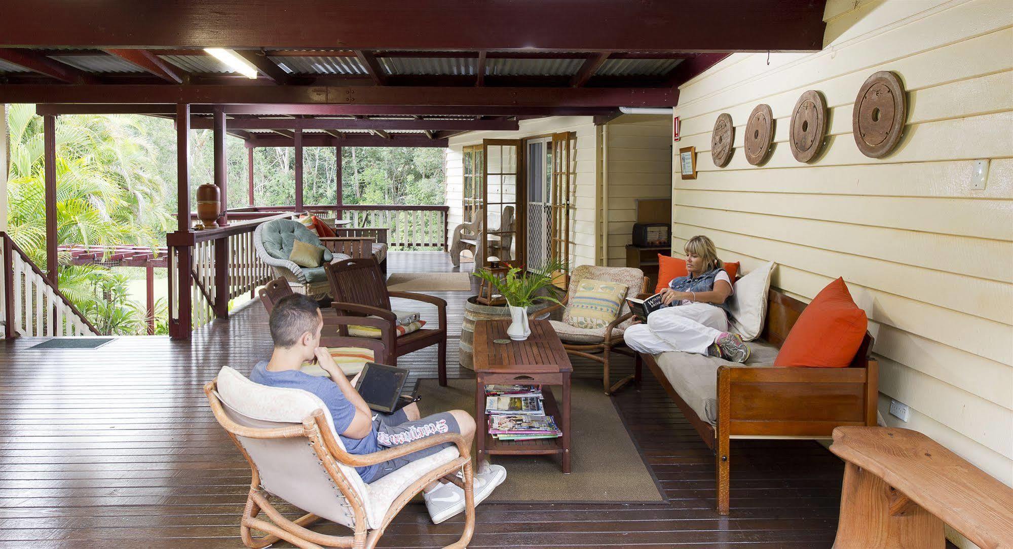 Glass House Mountains Ecolodge Exterior photo